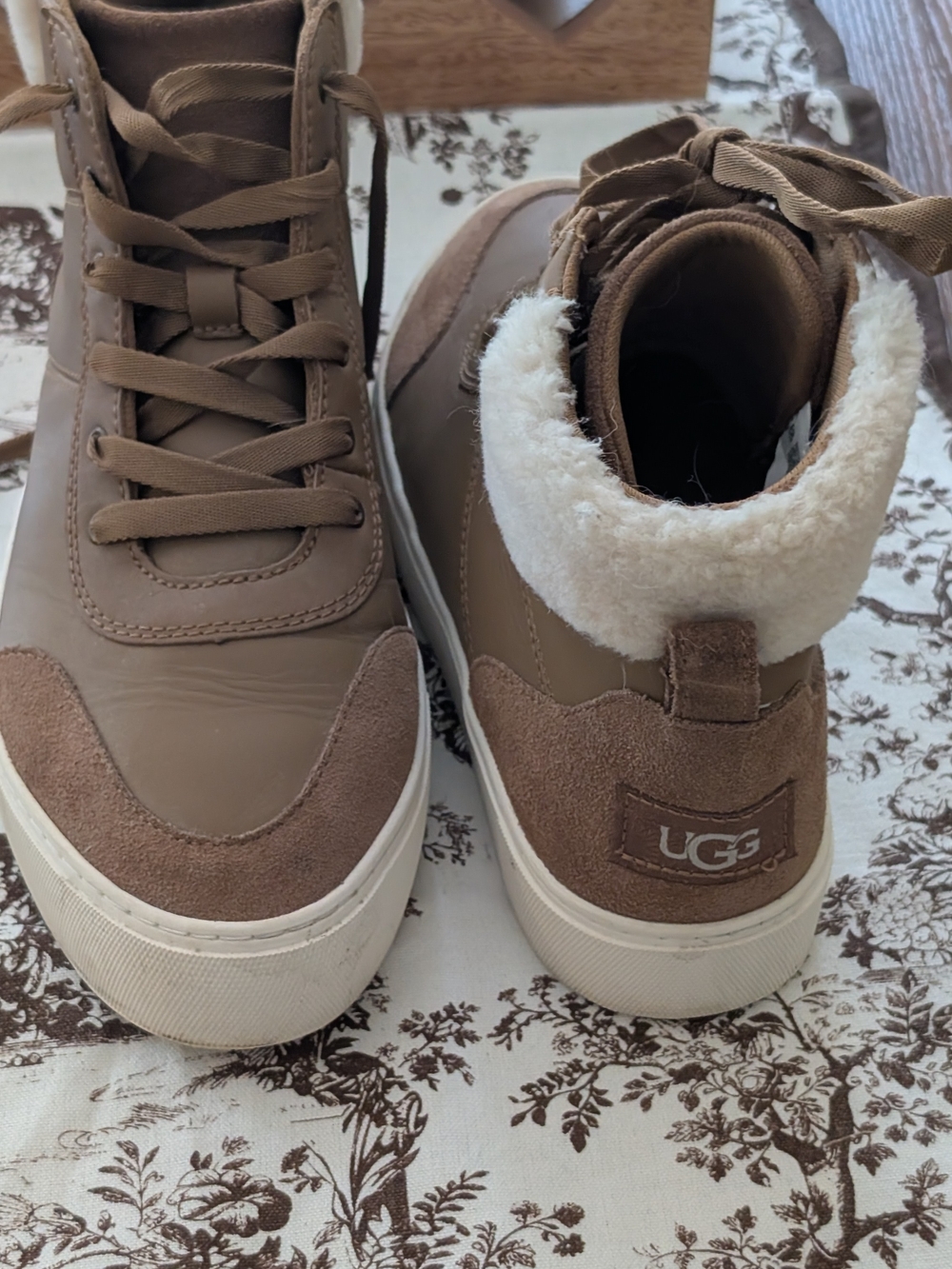 UGG Women’s Brown Shearling-Lined High-Top Sneaker